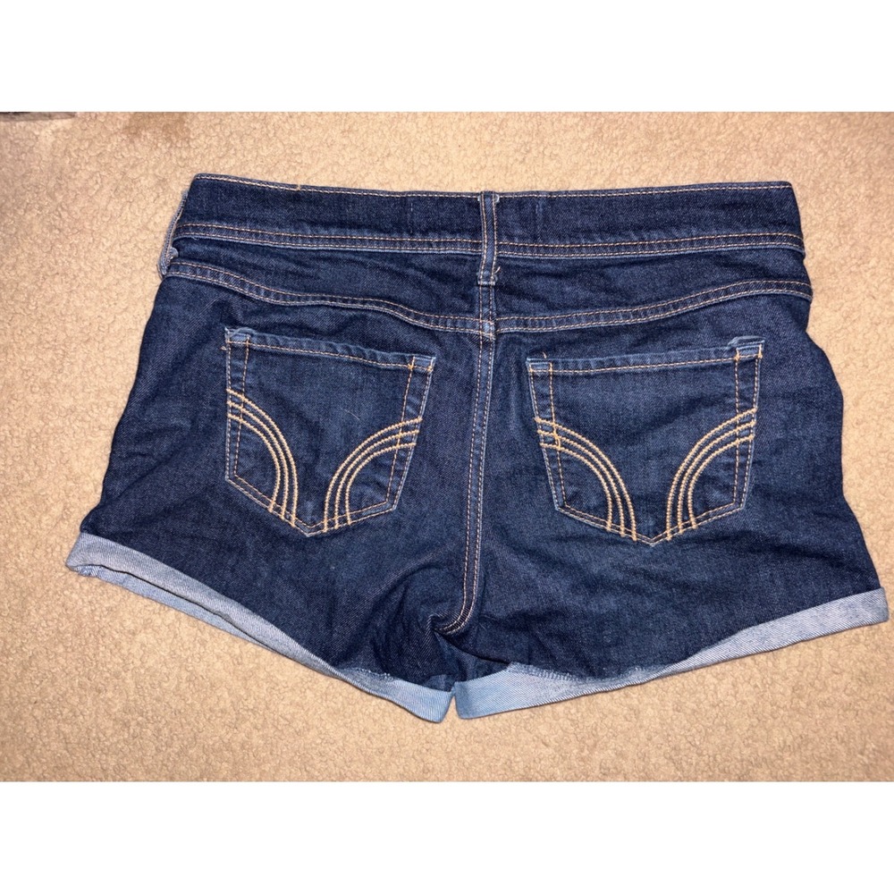 Hollister Midi Short Dark Wash Denim Jean Shorts Size 5 W27 4 Inch Inseam T50-46 - Picture 2 of 3